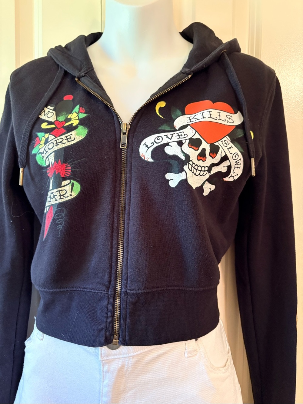 Black Zip Hoodie with Skull & Heart Tattoo Graphics, size M